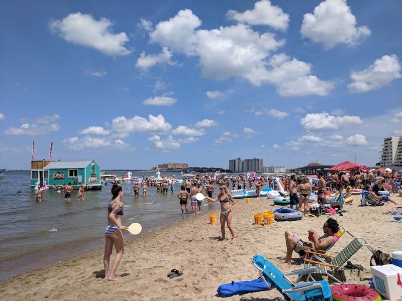 Chic's Beach