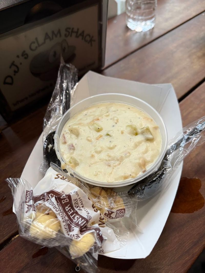 Clam Chowder That Hits the Spot Clam Chowder That Hits the Spot