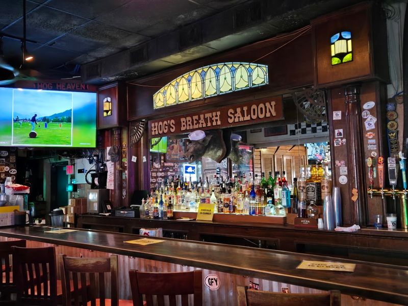 Cold Drinks and a Bar That Does Not Shortchange You