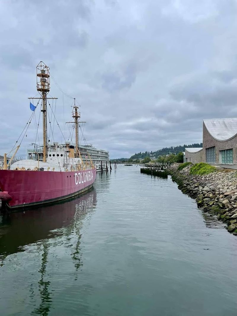 Columbia River Maritime Museum: History Afloat Columbia River Maritime Museum: History Afloat