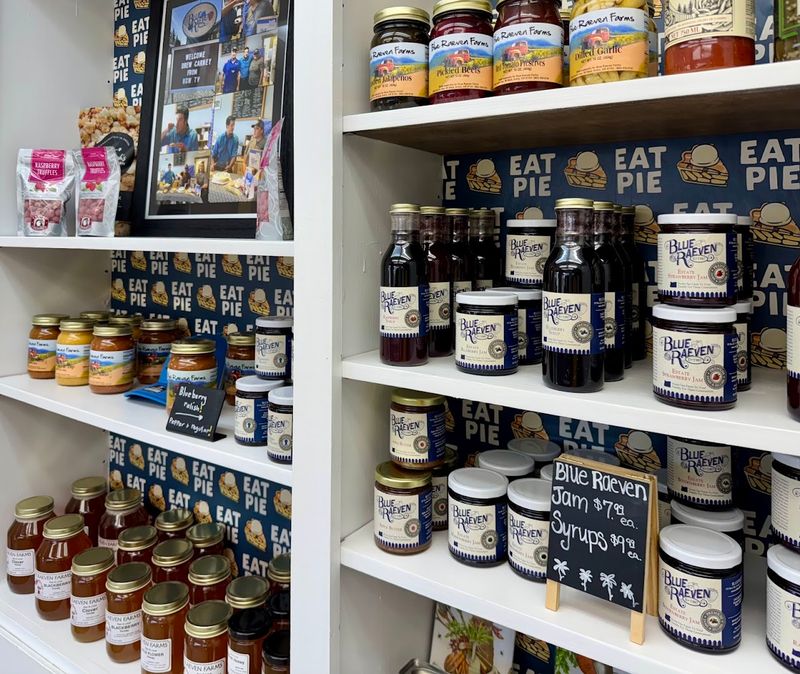 Community Generosity That Goes Beyond Baking Community Generosity That Goes Beyond Baking