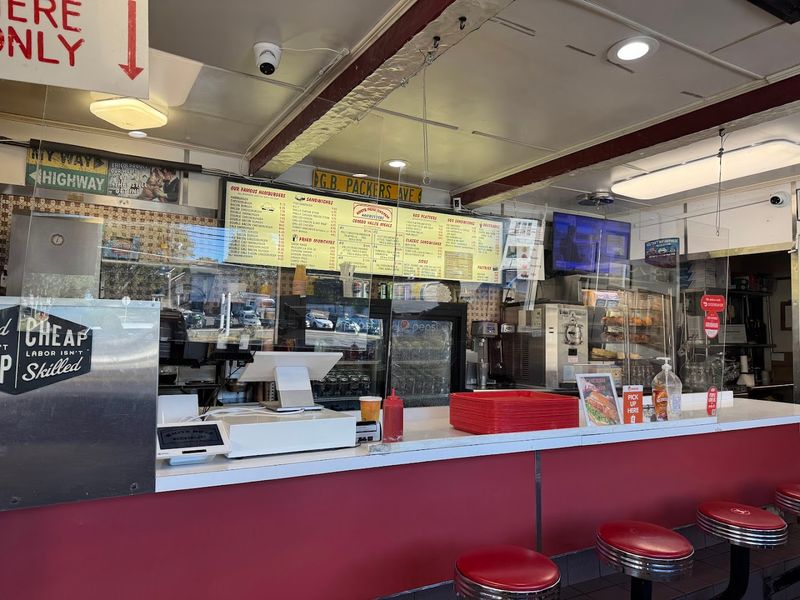 Counter Service Done the Old-Fashioned Way