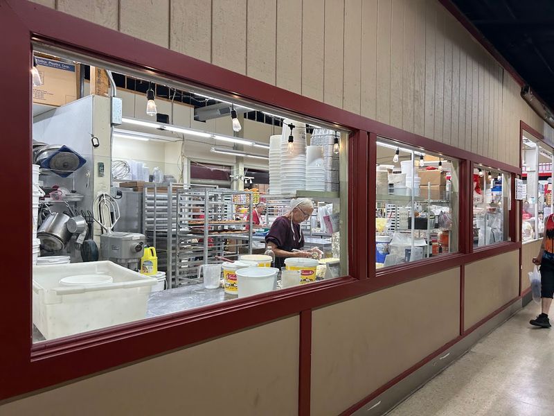Country Hill Amish Bakery in Berlin, New Jersey