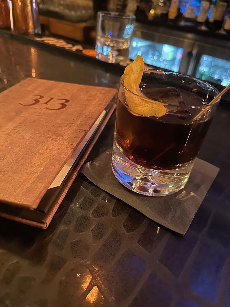 Craft Cocktails That Hold Their Own Craft Cocktails That Hold Their Own