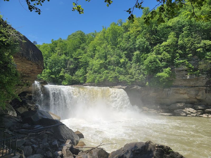 Cumberland Falls, Kentucky Cumberland Falls, Kentucky