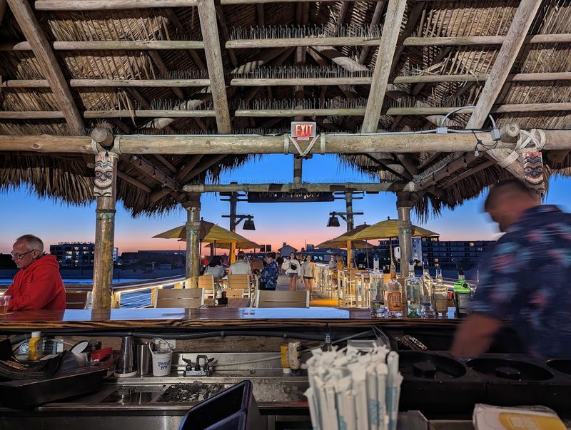 Dining With an Ocean Backdrop