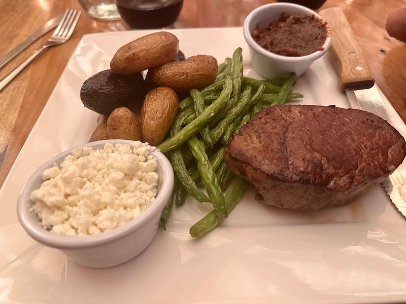 Dinner Plates That Earn Every Penny Dinner Plates That Earn Every Penny