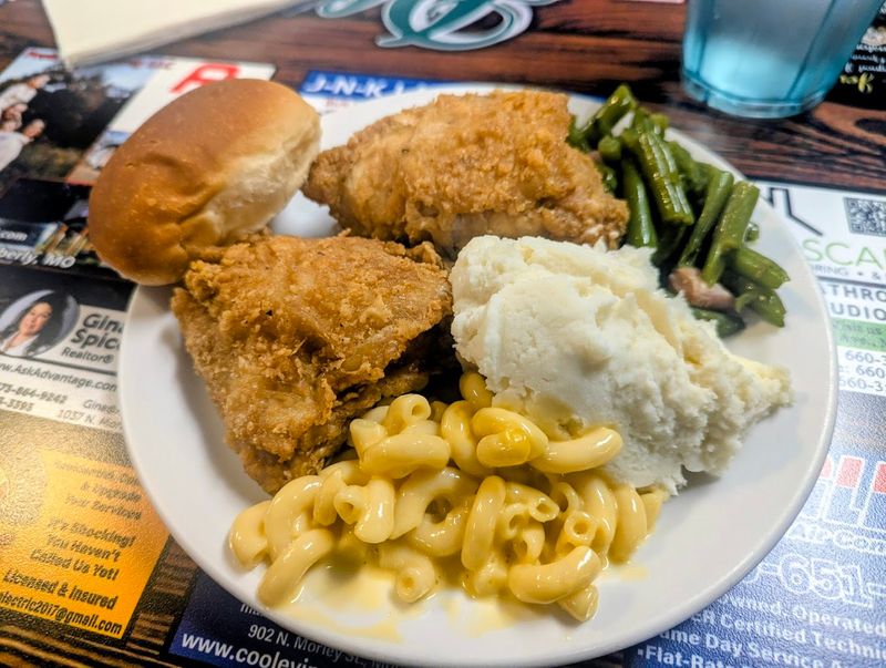 Don's Family Style Buffet in Huntsville