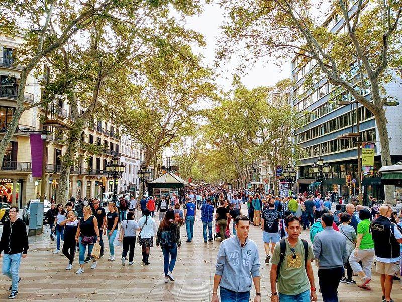 Don't Stay Only Near La Rambla