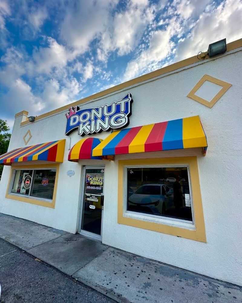 Donut King, Minneola, Florida Donut King, Minneola, Florida