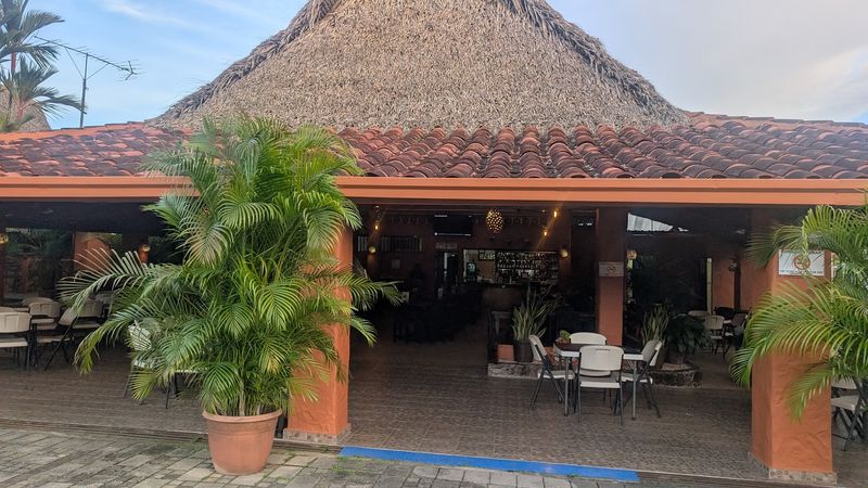 Restaurante Los Camisones – Colon