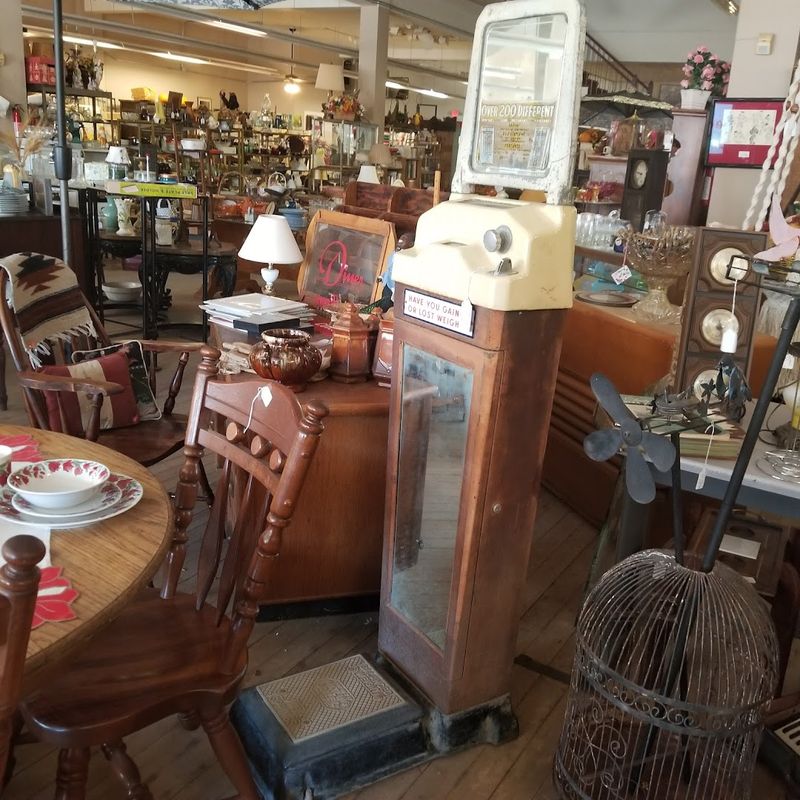 Estate Sales Feed the Ever-Changing Inventory Estate Sales Feed the Ever-Changing Inventory