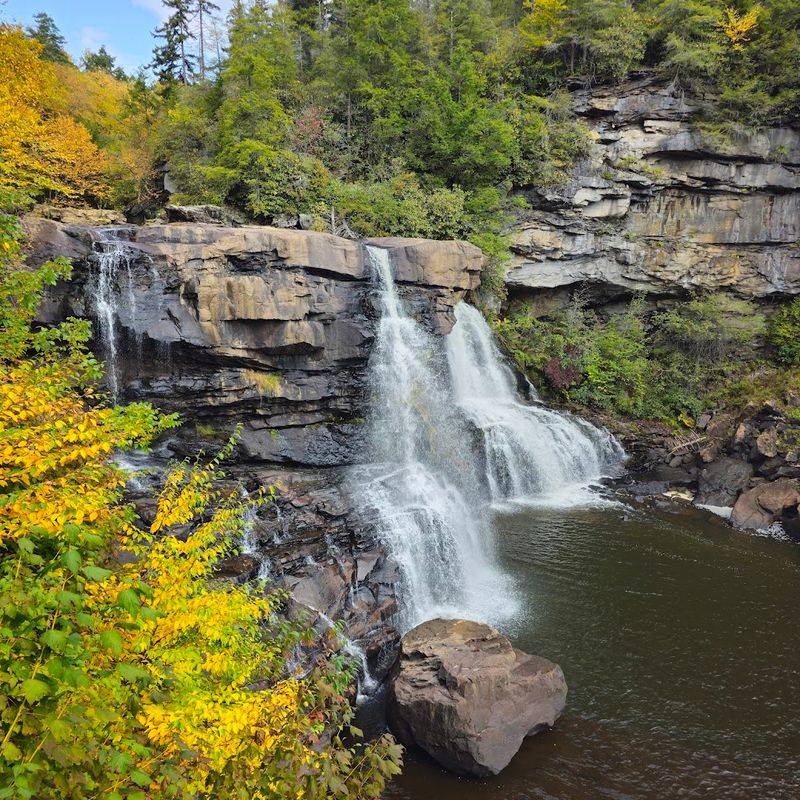 Fall Foliage Season: When the Park Reaches Peak Color Fall Foliage Season: When the Park Reaches Peak Color