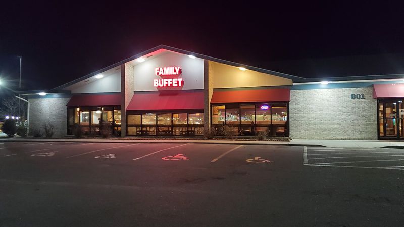 Family Buffet — Junction City