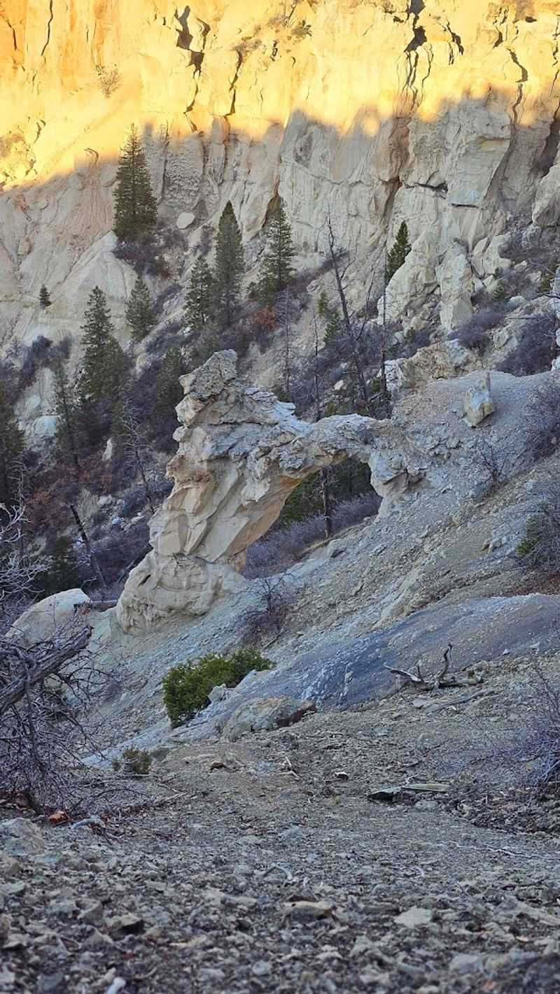 Fissure Arch: A Hidden Reward Fissure Arch: A Hidden Reward