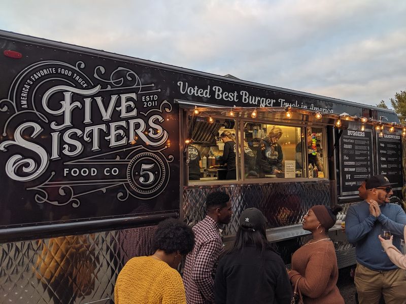 Food Trucks That Keep the Crowds Happy