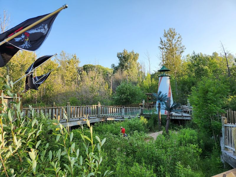Footbridges and Terrain That Make the Course Feel Like a Real Journey