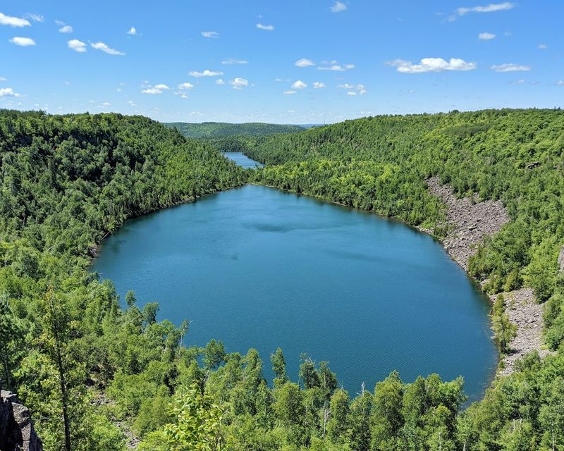 Four Inland Lakes Only Hikers Can Reach Four Inland Lakes Only Hikers Can Reach