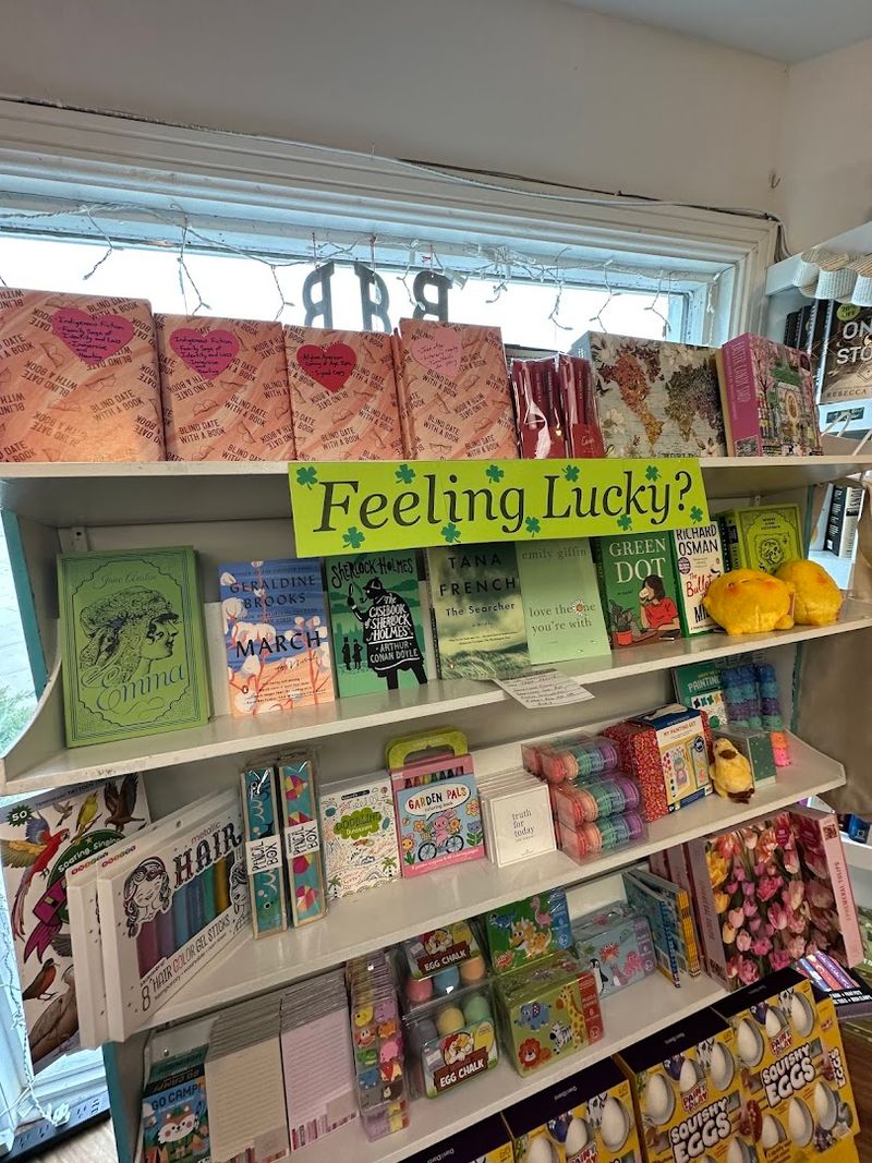Fun Extras That Go Beyond Just Selling Books Fun Extras That Go Beyond Just Selling Books
