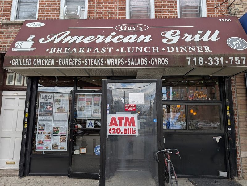 Gus's World Famous Fried Chicken