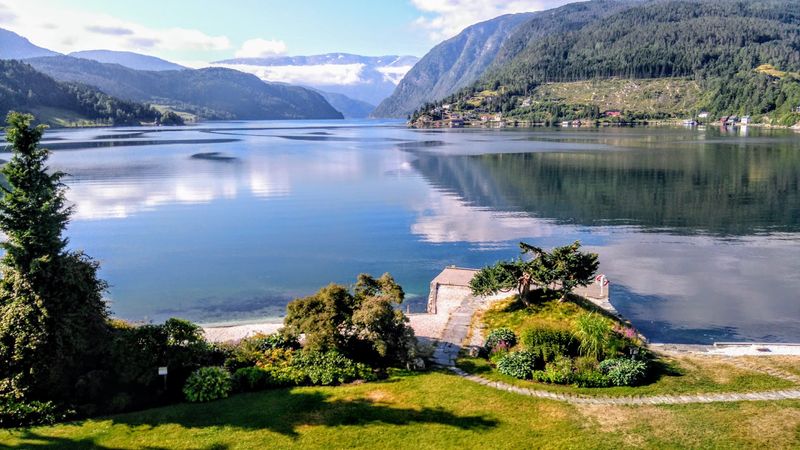 Hardanger: Four Seasons in One Drive