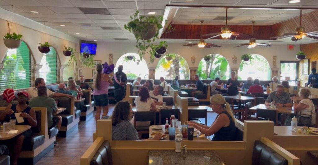 Hidden in Oakland Park Is a Retro Diner Locals Can’t Stop Visiting