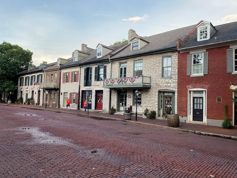 Historic Downtown St. Charles, St. Charles, Missouri Historic Downtown St. Charles, St. Charles, Missouri