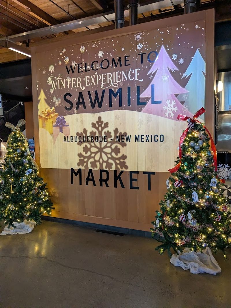 Holiday Decor That Transforms the Whole Space Holiday Decor That Transforms the Whole Space