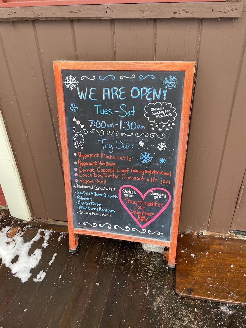 Hours, Ordering Tips, and How to Plan Your Visit