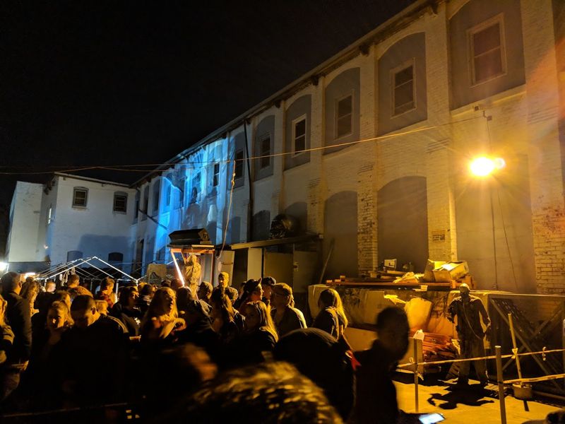 How a Warehouse Became a Legend How a Warehouse Became a Legend