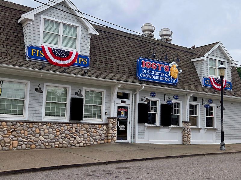 Iggy's Doughboys and Chowder House - Warwick