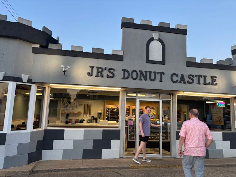 JR's Donut Castle, Parkersburg, West Virginia JR's Donut Castle, Parkersburg, West Virginia