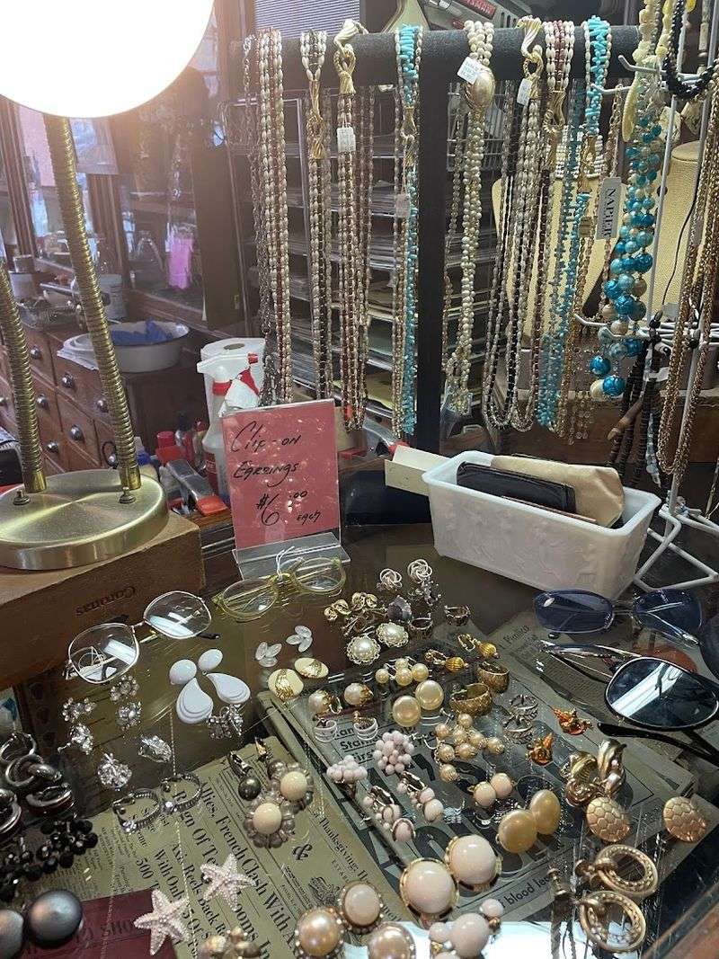 Jewelry, Glassware, and the Small Treasures That Make a Big Impression