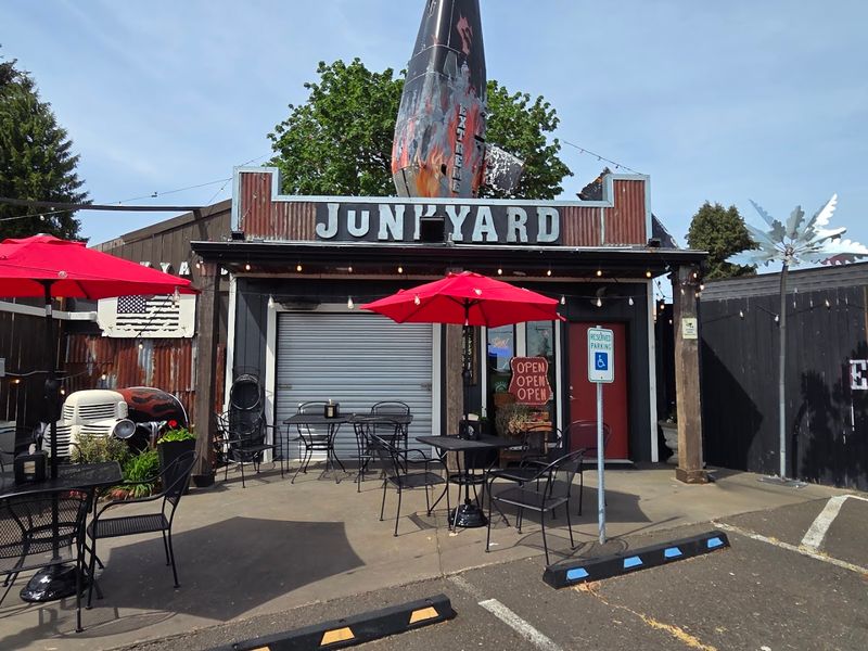 Junkyard Extreme Burgers and Brats in Junction City