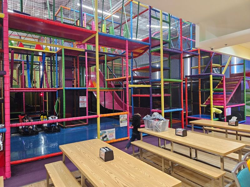 Kids Empire, Watchung, New Jersey