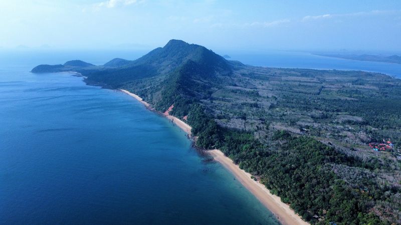 Koh Jum, Thailand Koh Jum, Thailand