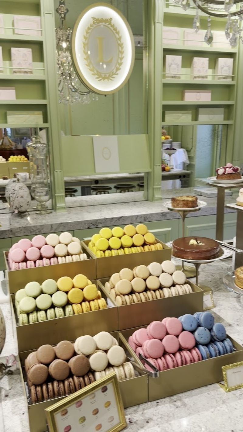 Ladurée, Paris, France Ladurée, Paris, France