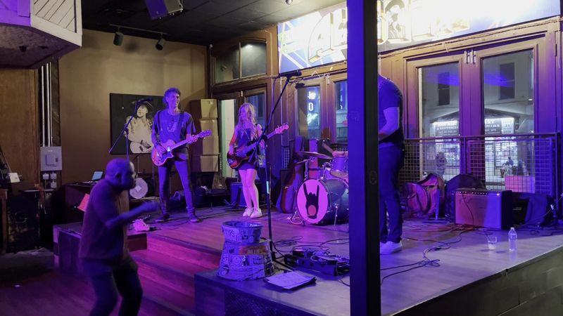 Live Music on Sixth Street