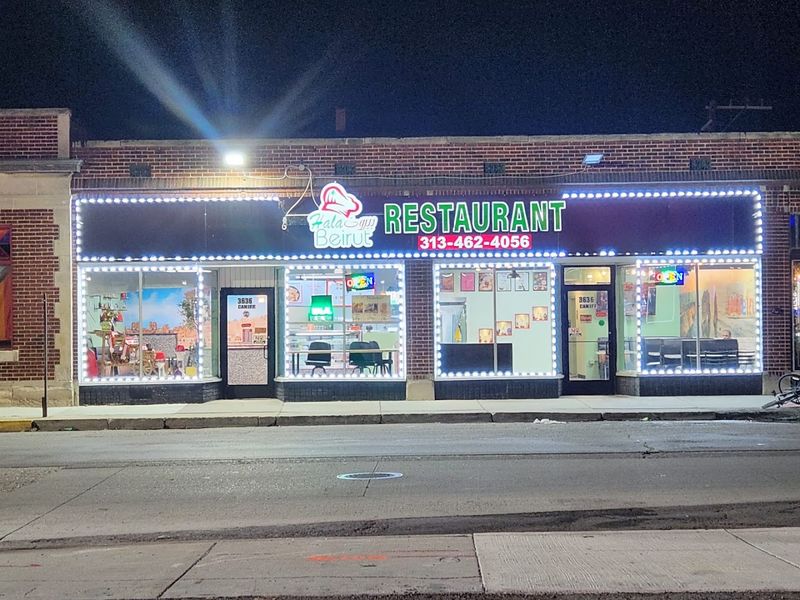 Late-Night Hours and Who This Place Is Really For