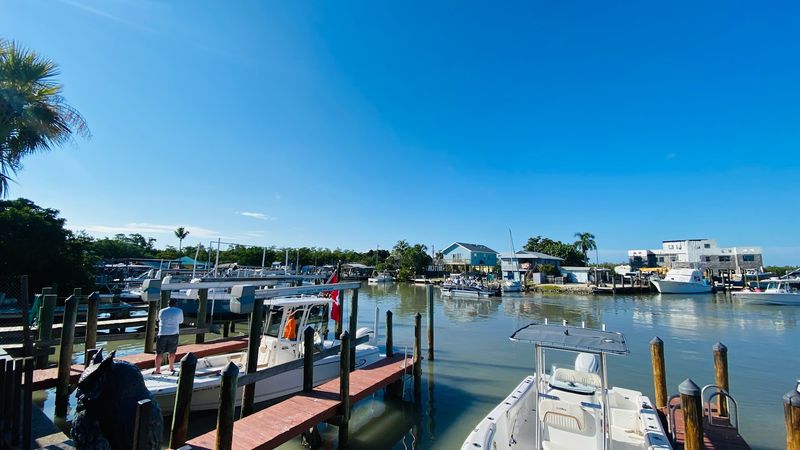 Docking Your Boat for Dinner Is Genuinely Easy