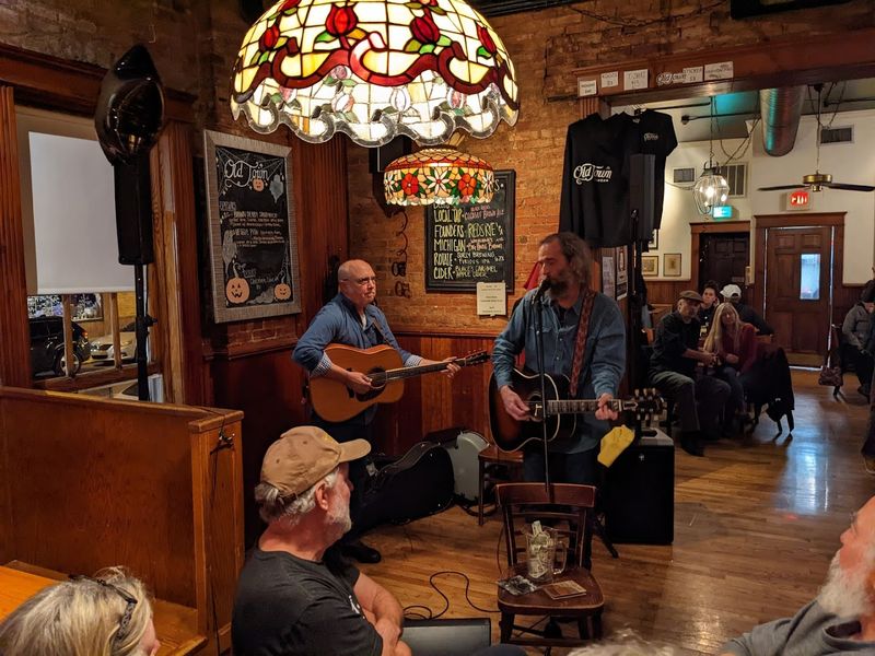 Live Music on Sundays and the Rhythm of the Week