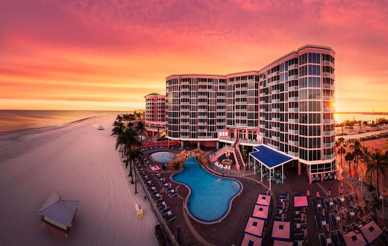 Pink Shell Beach Resort & Marina – Florida
