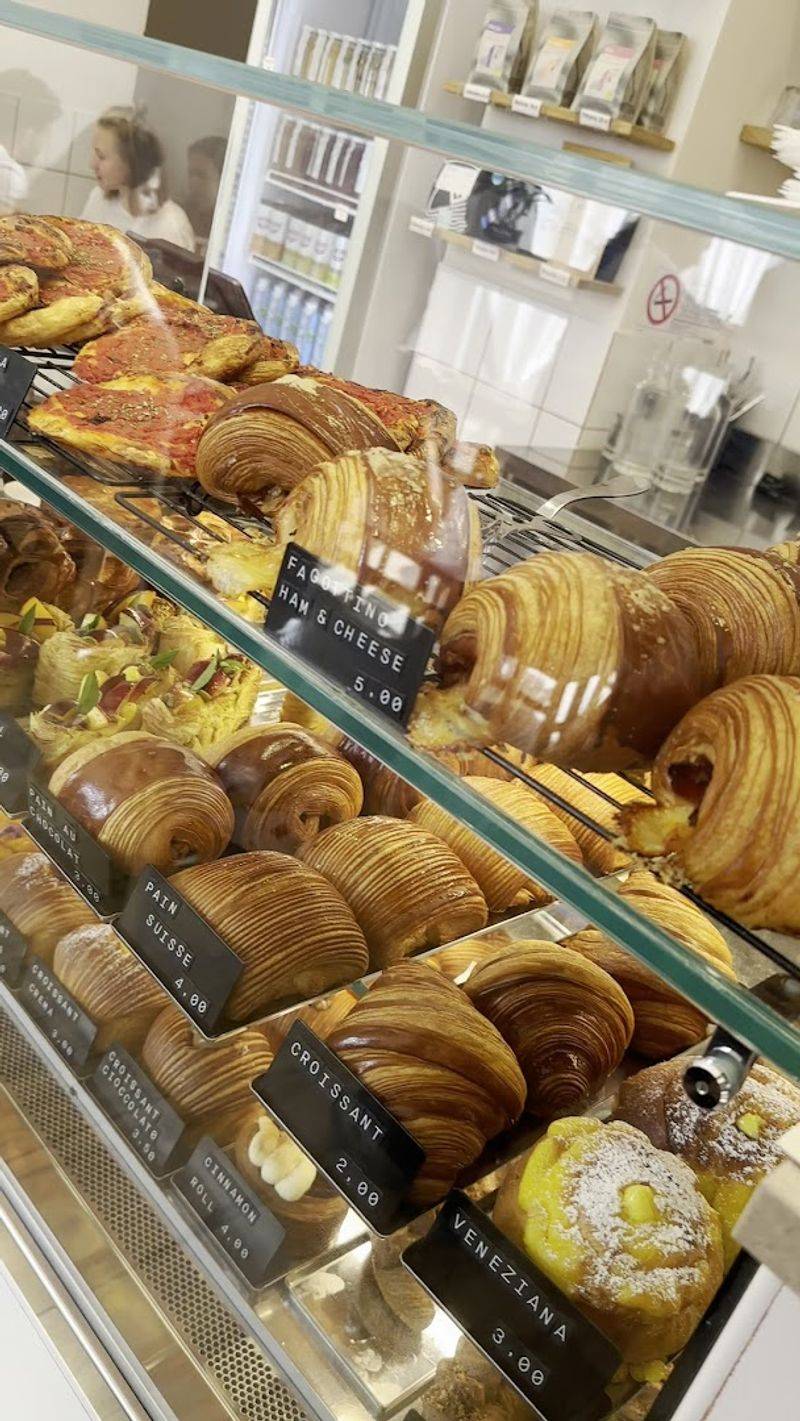 Love - Speciality Croissants, Rome, Italy