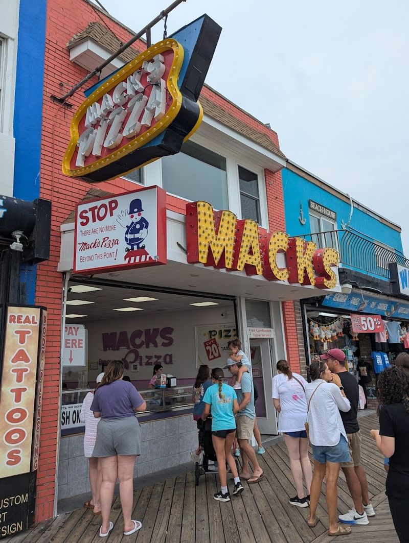 Mack's Pizza, Wildwood Boardwalk, New Jersey Mack's Pizza, Wildwood Boardwalk, New Jersey