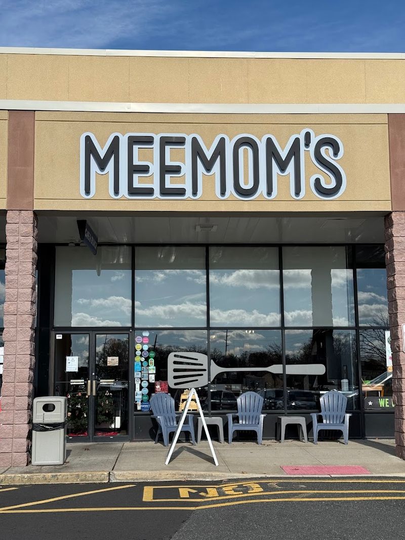 Meemom's, Wall Township, New Jersey