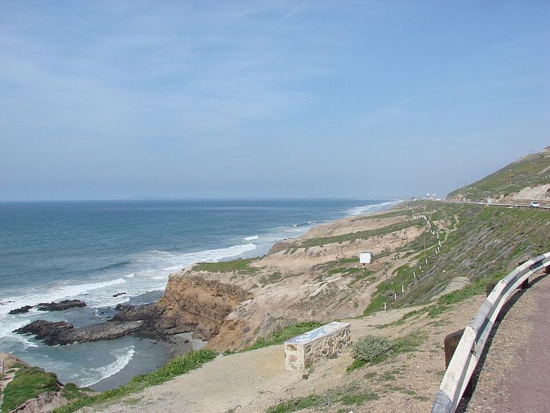 Mexico: About 9,330 km Mexico: About 9,330 km