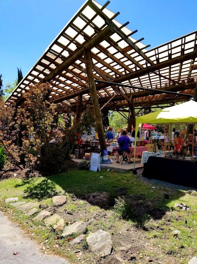 Midweek Events That Keep the Garden Alive All Week Midweek Events That Keep the Garden Alive All Week