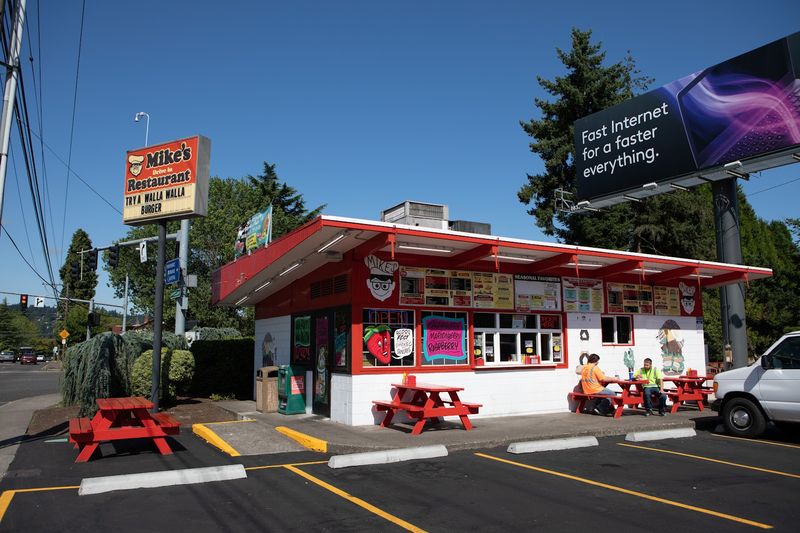 Mike's Drive-In in Milwaukie