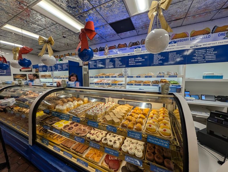 Mike's Pastry, Boston, Massachusetts Mike's Pastry, Boston, Massachusetts