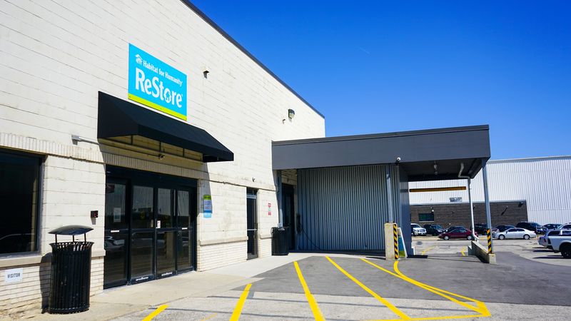 Milwaukee Habitat ReStore, Wauwatosa, Wisconsin Milwaukee Habitat ReStore, Wauwatosa, Wisconsin